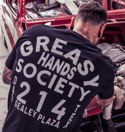 EXPLORE MEN'S GRAPHIC TEES