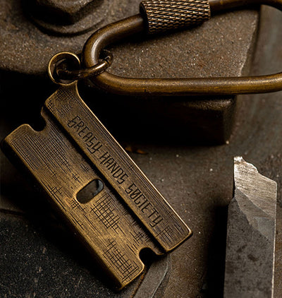 RZR KEYCHAIN/NECKLACE 2-IN-1